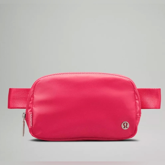 lululemon athletica Handbags - Lululemon Everywhere Belt Bag 1L